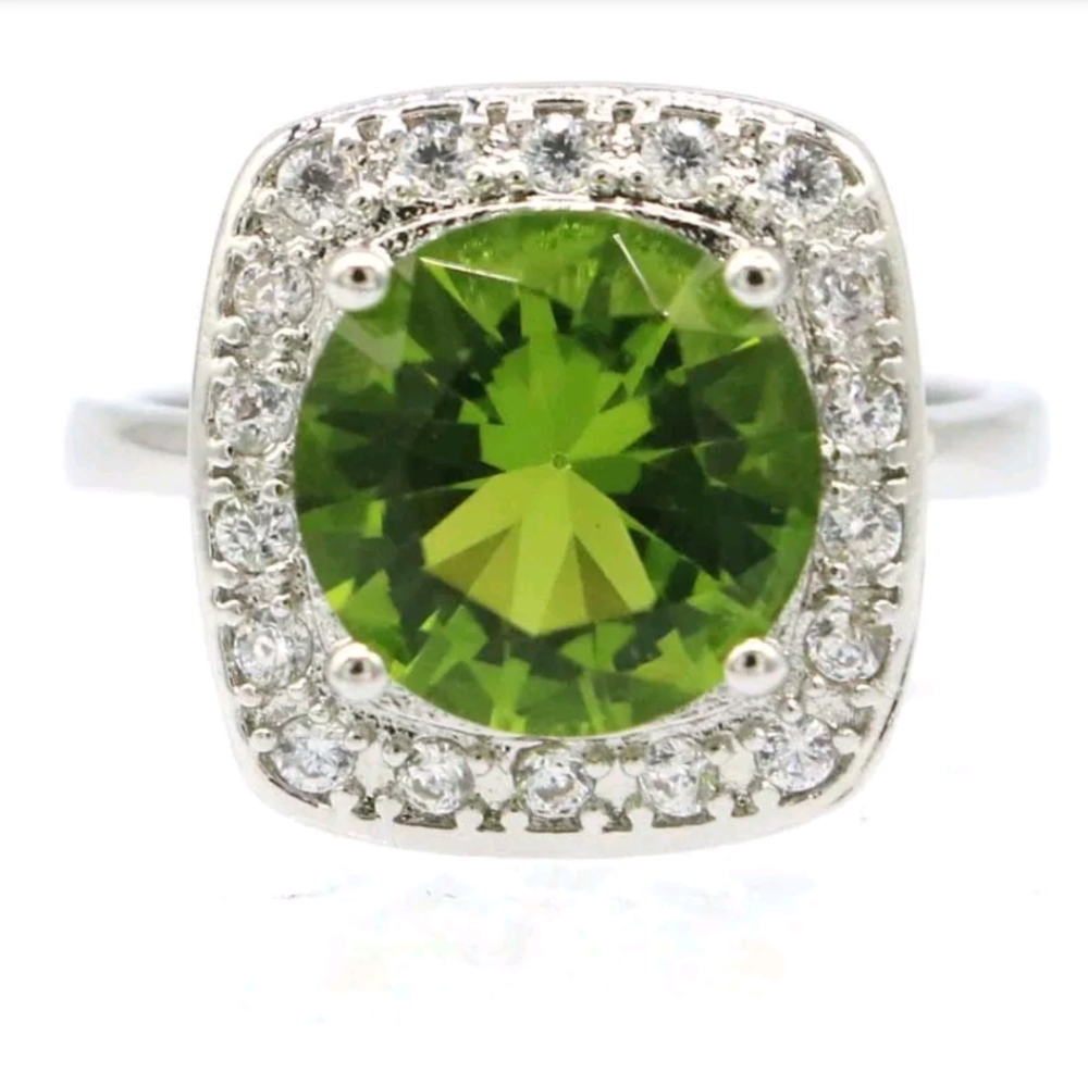 New peridot cz sterling silver ring